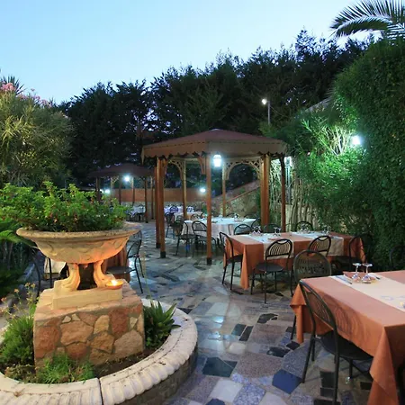 Hotel Balconata 2.0 Banqueting & 4*
