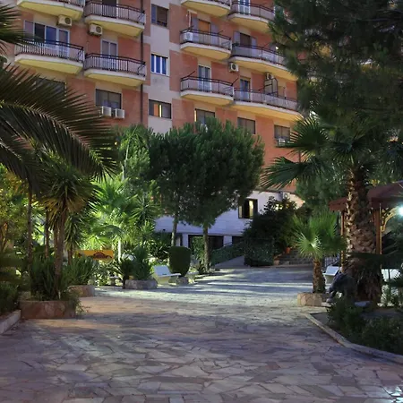 Hotel Balconata 2.0 Banqueting & 4*