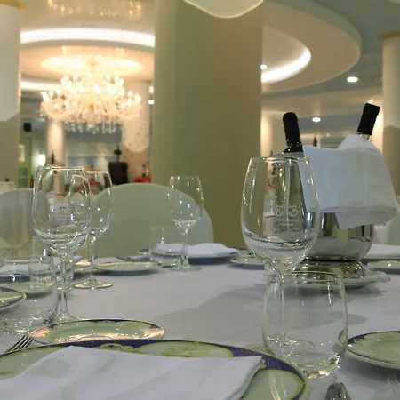 מלון Balconata 2.0 Banqueting & 4*