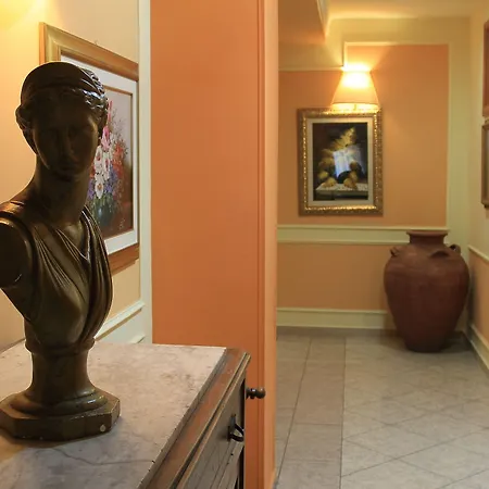 Отель Balconata 2.0 Banqueting & Лучера